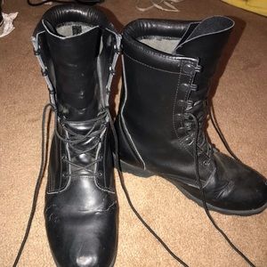 Combat boots